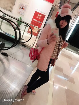 韋耀婷Pinky小兔喵さんのコーディネート