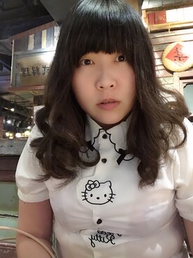 韋耀婷Pinky小兔喵さんのコーディネート