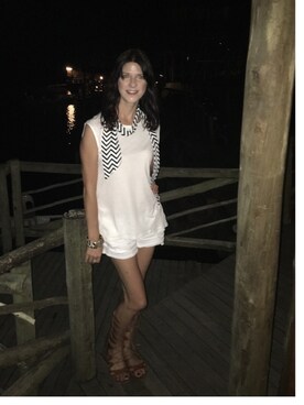 Olivia Lock さんのコーディネート