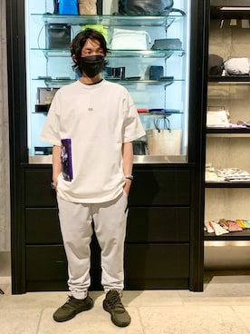 「TATRAS（タトラス）のアイテム（パンツ）」を使った、yamamotoさん（メンズ・170cm）の春コーディネート