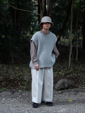 「URU（ウル）のアイテム（ベスト）」を使った、Naotoさん（メンズ・165cm）の春コーディネート