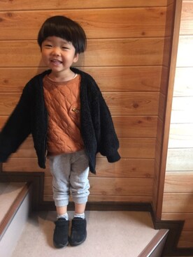 「アイテム（カーディガン/ボレロ、ブラック系）」を使った、yuu***さん（キッズ・100cm）の冬コーディネート