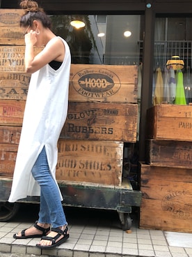 「Teva（テバ）のTeva / プラットフォーム ユニバーサル（サンダル）」を使った、miwa93さん（レディース・164cm）の夏コーディネート