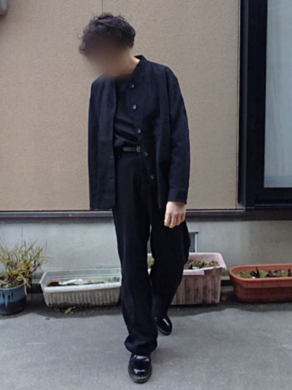 「今日のコーデ、オールブラック、ユニクロ、UNIQLO、セットアップ、UNIQLO U」｜「UNIQLOのアイテム（デニムパンツ、ブラック系）」を使った、tyaさん（メンズ・171cm）の冬コーディネートの1枚目の写真