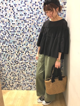 「earth music&ecology（アースミュージックアンドエコロジー）のアイテム（チノパンツ）」を使った、にける★さん（レディース・164cm）の春コーディネート