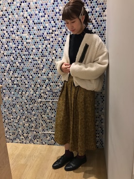 「earth music&ecology（アースミュージックアンドエコロジー）のアイテム（その他シューズ）」を使った、にける★さん（レディース・164cm）の秋コーディネート