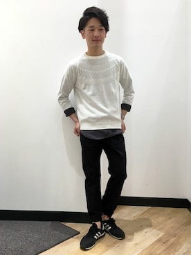 「Right-on（ライトオン）のアイテム（ニット/セーター）」を使った、Right-on 店舗スタッフさん（メンズ・175cm）の春コーディネート