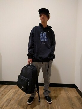 「CONVERSE（コンバース）のアイテム（バッグ）」を使った、Right-on 店舗スタッフさん（メンズ・170cm）の秋コーディネート