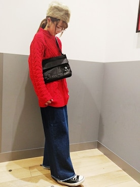 「CONVERSE（コンバース）のアイテム（ショルダーバッグ）」を使った、Right-on 店舗スタッフさん（レディース・158cm）の冬コーディネート