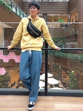 「FILA（フィラ）のアイテム（バッグ）」を使った、Right-on 店舗スタッフさん（メンズ・180cm）の春コーディネート