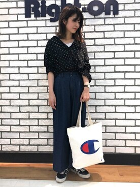 「Champion（チャンピオン）のアイテム（バッグ）」を使った、Right-on 店舗スタッフさん（レディース・168cm）の春コーディネート