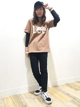 「LEE」｜Right-on 店舗スタッフさん（レディース・154cm）の春コーディネート