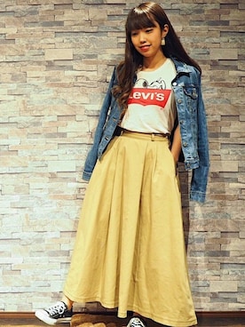 「Levi's」｜「アイテム（スカート）」を使った、Right-on 店舗スタッフさん（レディース・159cm）の春コーディネート