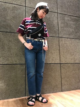 「アイテム（ボディバッグ/ウエストポーチ）」を使った、Right-on 店舗スタッフさん（レディース・159cm）の夏コーディネート