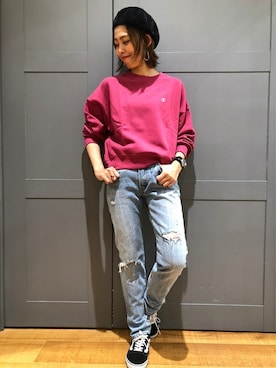 「Levi's」｜「アイテム（スウェット）」を使った、Right-on 店舗スタッフさん（レディース・164cm）の夏コーディネート