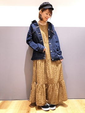 「Levi's」｜「アイテム（デニムジャケット）」を使った、Right-on 店舗スタッフさん（レディース・164cm）の秋コーディネート