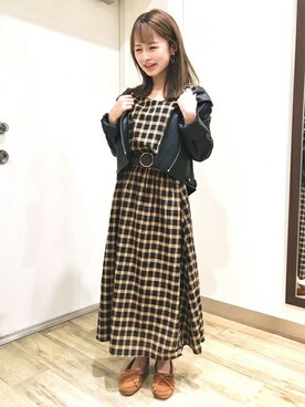 「チェックワンピース」｜「アイテム（ライダースジャケット）」を使った、Right-on 店舗スタッフさん（レディース・154cm）の秋コーディネート