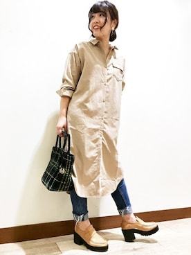 「アイテム（トップス、ベージュ系）」を使った、Right-on 店舗スタッフさん（レディース・157cm）の秋コーディネート