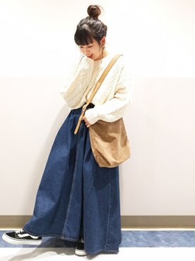 「CONVERSE（コンバース）のアイテム（ショルダーバッグ）」を使った、Right-on 店舗スタッフさん（レディース・152cm）の秋コーディネート