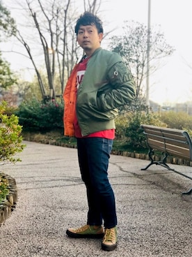 「Levi's」｜「アイテム（スウェット）」を使った、Right-on 店舗スタッフさん（メンズ・167cm）の冬コーディネート