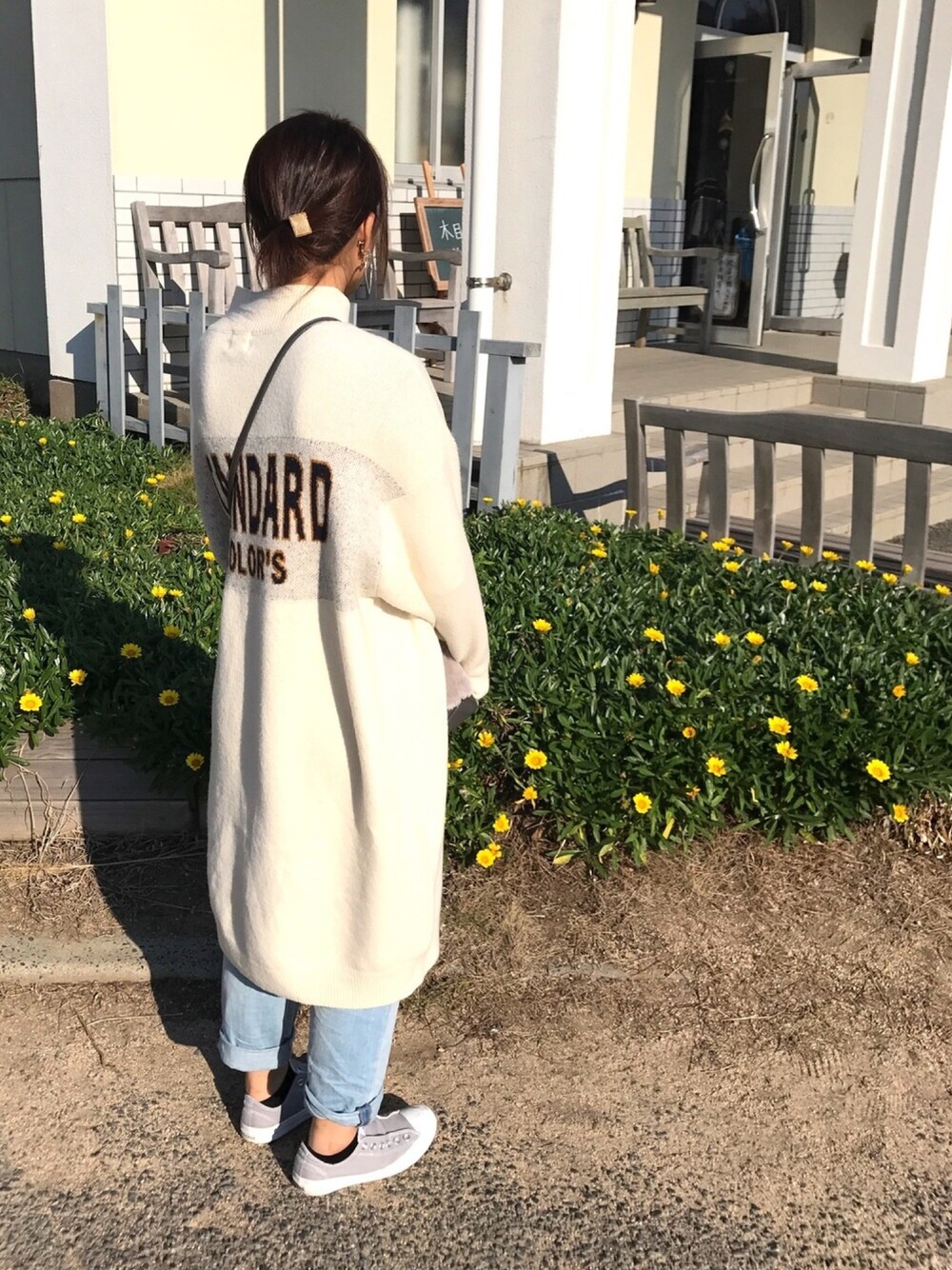 「ロングニットワンピ、FLOVE」｜「FLOVEのジャガードBIGニットワンピース（ワンピース、ホワイト系）」を使った、yuriさん（レディース・157cm）の冬コーディネートの1枚目の写真
