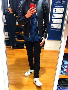 「UNIQLO（ユニクロ）のウルトラストレッチスキニーフィットチノ（その他パンツ、ブラック系）」を使った、kumitaさん（メンズ・180cm）の冬コーディネート