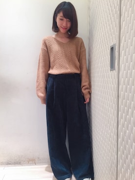 「earth music&ecology（アースミュージックアンドエコロジー）の・コーデュロイワイドパンツ（その他パンツ）」を使った、Ayanaさん（レディース・156cm）の冬コーディネート