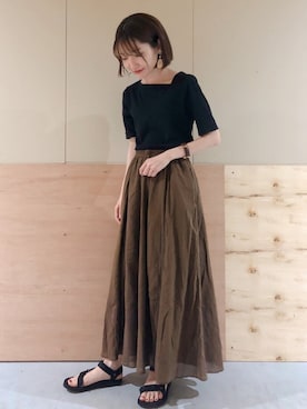 「earth music&ecology（アースミュージックアンドエコロジー）のアイテム（イヤリング）」を使った、Ayanaさん（レディース・156cm）の夏コーディネート