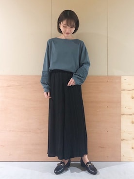 「earth music&ecology（アースミュージックアンドエコロジー）のアイテム（パンプス）」を使った、Ayanaさん（レディース・156cm）の秋コーディネート