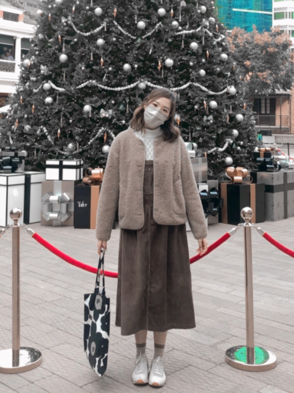 「UNIQLOのアイテム（ジャケット/アウター、ベージュ系）」を使った、sannnnnnnnnnさん（レディース・171cm）の冬コーディネートの1枚目の写真