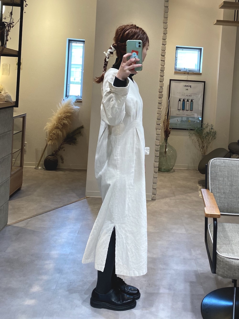 「Dr. Martensの《Dr.Martens》1461 WHITE STITCH 3EYE SHOE ドクターマーチン １４６１ ホワイト ステッチ スリーホール シューズ（ローファー、ブラック系）」を使った、ミキティさん（レディース・156cm）の冬コーディネートの1枚目の写真