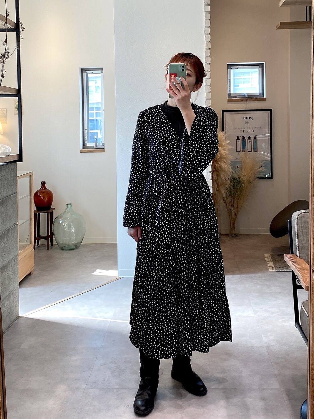 「DHOLICのアイテム（ワンピース、ブラック系）」を使った、ミキティさん（レディース・156cm）の春コーディネートの1枚目の写真