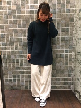 「earth music&ecology（アースミュージックアンドエコロジー）の・コーデュロイワイドパンツ（その他パンツ）」を使った、mさん（レディース・159cm）の冬コーディネート
