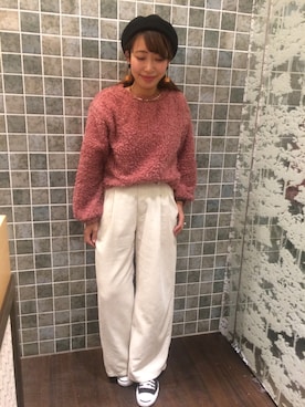 「earth music&ecology（アースミュージックアンドエコロジー）の・コーデュロイワイドパンツ（その他パンツ）」を使った、mさん（レディース・159cm）の冬コーディネート