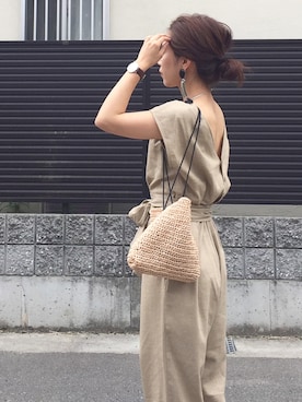 「アイテム（つなぎ/オールインワン、ベージュ系）」を使った、tomoさん（レディース・153cm）の夏コーディネート