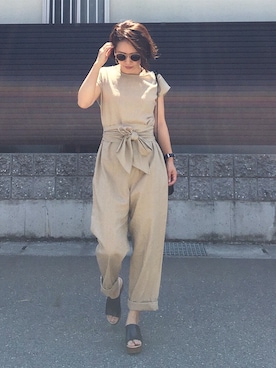 「アイテム（つなぎ/オールインワン、ベージュ系）」を使った、tomoさん（レディース・153cm）の夏コーディネート