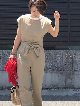 「アイテム（つなぎ/オールインワン、ベージュ系）」を使った、tomoさん（レディース・154cm）の夏コーディネート