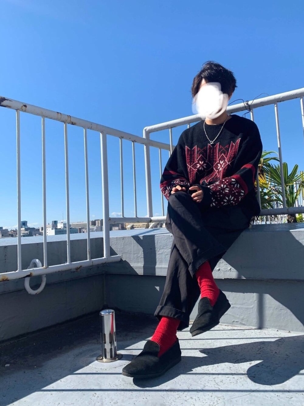 「セーター、ニット、オーバーサイズ、ビックシルエット、iroquois、いいね、save、フォローお願いします🤑、お洒落さんとつながりたい」｜「Iroquoisの【iroquois】スノーフレークジャガードニット（ニット/セーター、ブラック系）」を使った、Taisayさん（メンズ・166cm）の秋コーディネートの1枚目の写真