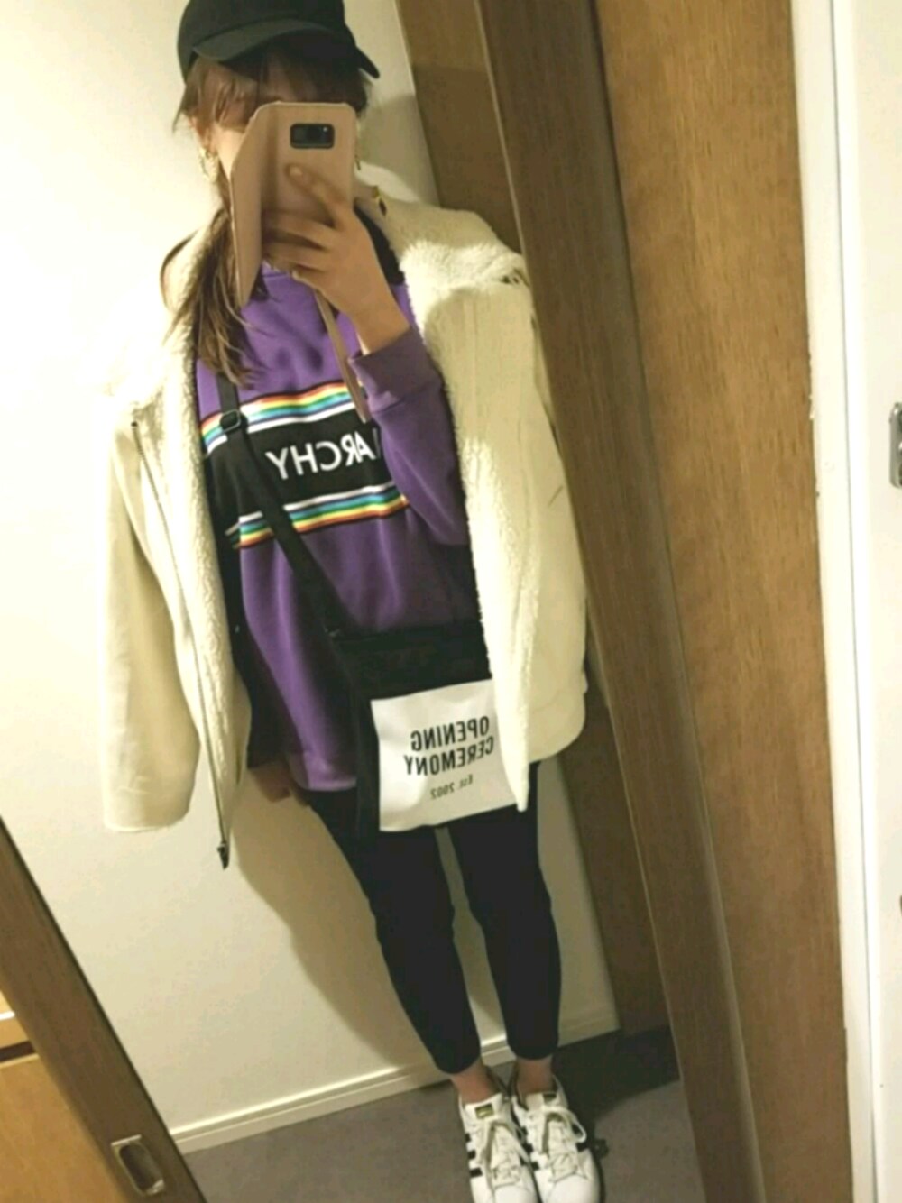 「KaneZ、murua、OPENING CEREMONY、JEANASiS、WHO’S WHO gallery、adidas、ビッグシルエット、メンズライク、おしゃれさんと繋がりたい、ootd」｜「KaneZのアイテム（キャップ、ブラック系）」を使った、R I K A*さん（レディース・163cm）の冬コーディネートの1枚目の写真