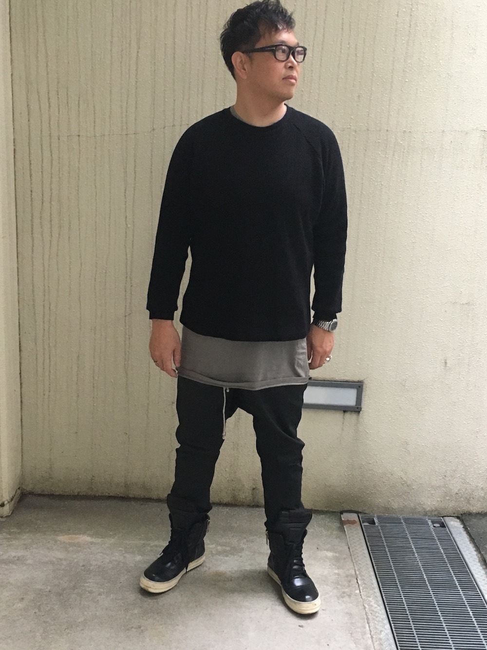 「TOMFORD、COMME des GARCONS HOMME PLUS、cromehearts、パテックフィリップ、RICK OWENS、ジオバスケット」｜「COMME des GARCONS HOMME PLUSのアイテム（Tシャツ/カットソー、ブラック系）」を使った、nordexpressさん（メンズ・175cm）の春コーディネートの1枚目の写真
