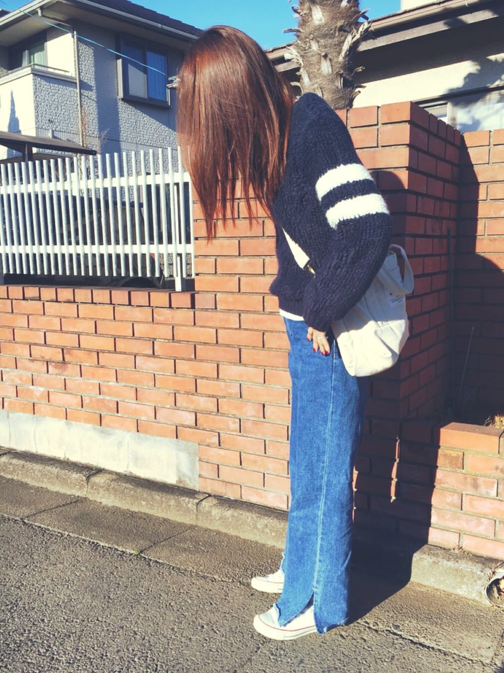 「休日スタイル、カジュアル、デニムパンツ、ワイドパンツ、ママコーデ、モケモケニット、ラインニット、スニーカー、コンバース」｜「CIAOPANICのアイテム（ニット/セーター、ブルー系）」を使った、✰Yu-Kat☺︎さん（レディース・166cm）の冬コーディネートの1枚目の写真