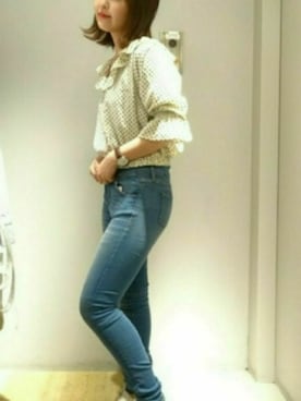 「earth music&ecology（アースミュージックアンドエコロジー）の・フリルドットブラウス（シャツ/ブラウス、ホワイト系）」を使った、Naru 🐻さん（レディース・150cm）の春コーディネート