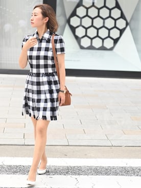 Diorのワンピースを使った人気ファッションコーディネート