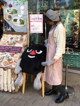 「プリーツ」｜「アイテム（ハンチング/ベレー帽）」を使った、MAIさん（レディース・160cm）の冬コーディネート