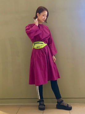 「アイテム（ボディバッグ/ウエストポーチ）」を使った、ミヤビさん（レディース・165cm）の春コーディネート