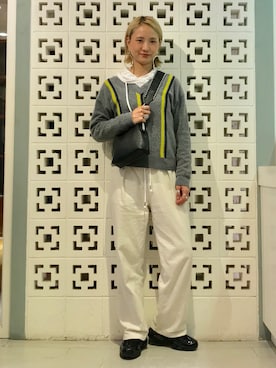 「アイテム（ニット/セーター、シルバー系）」を使った、ミヤビさん（レディース・165cm）の冬コーディネート