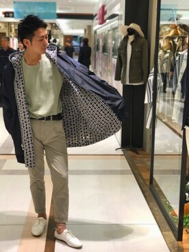 「フードコート」｜「アイテム（スウェット）」を使った、内田友作さん（メンズ・176cm）の春コーディネート