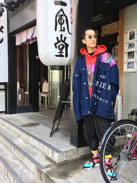 「RAF SIMONS（ラフシモンズ）のアイテム（ジャケット/アウター）」を使った、NAOさん（メンズ・177cm）の春コーディネート