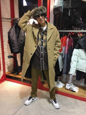 「WHITELAND（ホワイトランド）のアイテム（チェスターコート）」を使った、NAOさん（メンズ・177cm）の秋コーディネート