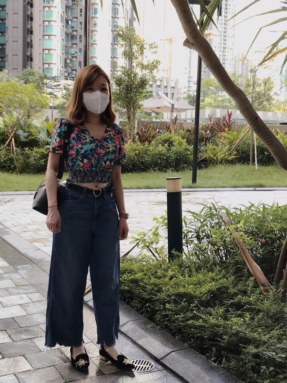 「UNIQLOのアイテム（デニムパンツ、ブルー系）」を使った、Rubyさん（レディース・155cm）の夏コーディネートの1枚目の写真